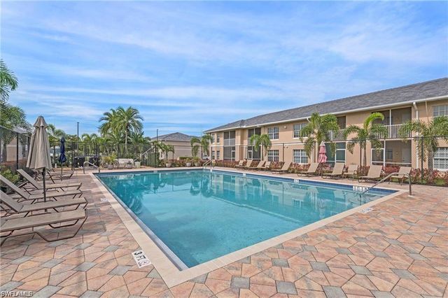 8423 Bernwood Cove LOOP # 405, Fort Myers, FL 33966