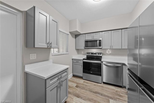 8423 Bernwood Cove LOOP # 405, Fort Myers, FL 33966