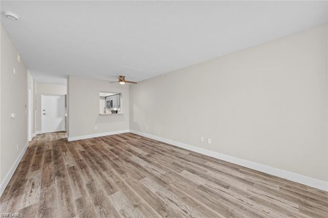 8423 Bernwood Cove LOOP # 405, Fort Myers, FL 33966