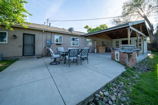 2175 W Alpine Ave, Stockton, CA 95204