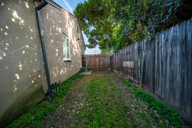 2175 W Alpine Ave, Stockton, CA 95204