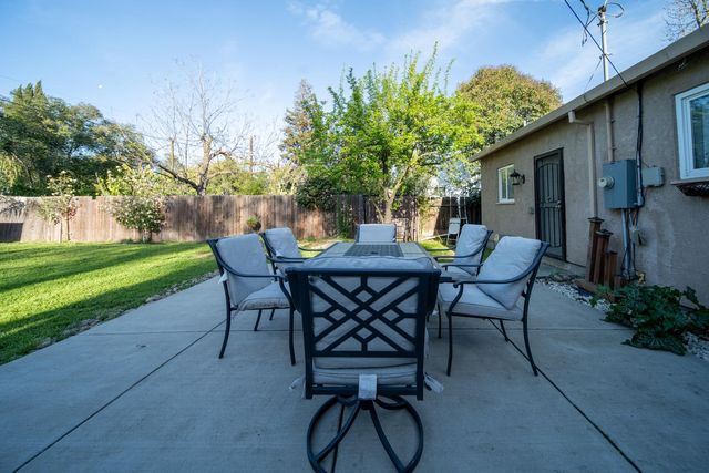 2175 W Alpine Ave, Stockton, CA 95204