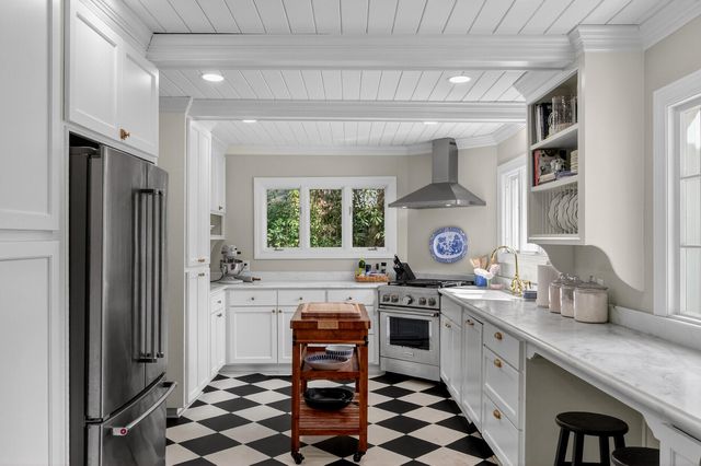 104 Dukes Court, Summerville, SC 29483