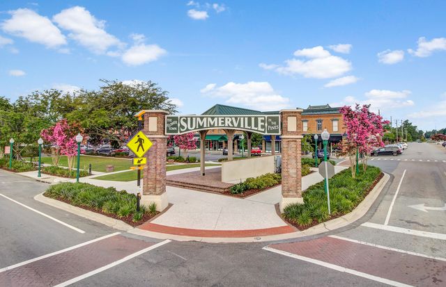 104 Dukes Court, Summerville, SC 29483