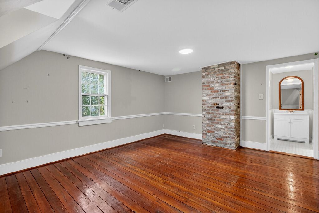 Image 37 of property listing at 104 Dukes Court, Summerville, SC 29483