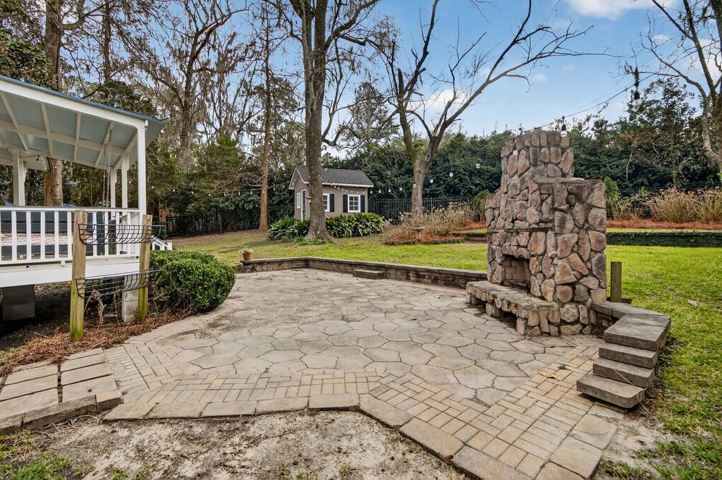 Image 47 of property listing at 104 Dukes Court, Summerville, SC 29483