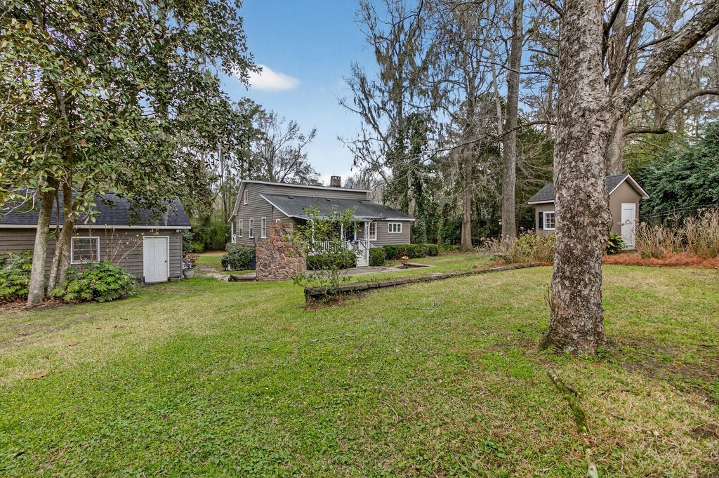 Image 50 of property listing at 104 Dukes Court, Summerville, SC 29483