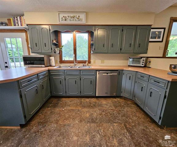 2191 Eden Rd Lot 5, Abilene, KS 67410