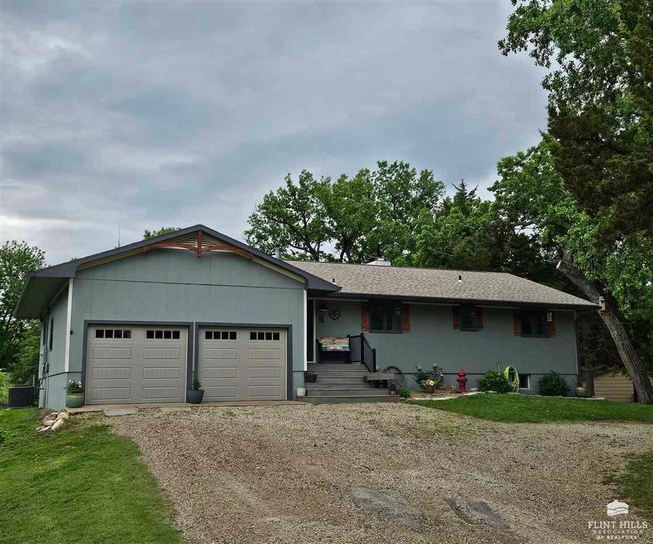 2191 Eden Rd Lot 5, Abilene, KS 67410