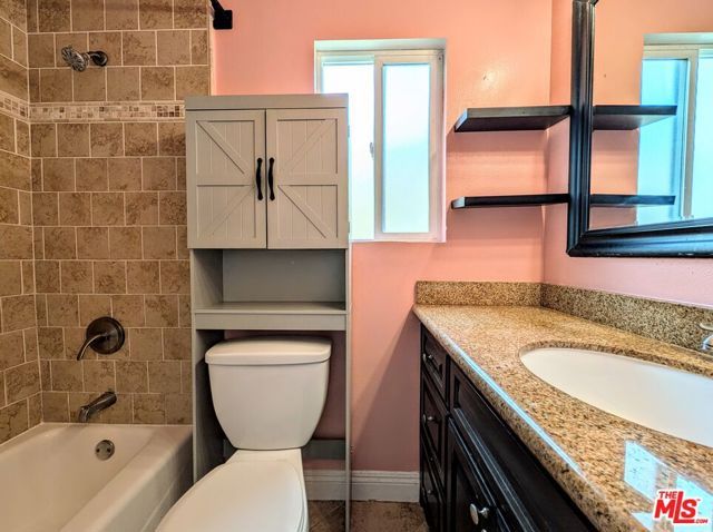 2905 W 83rd Street, Inglewood, CA 90305