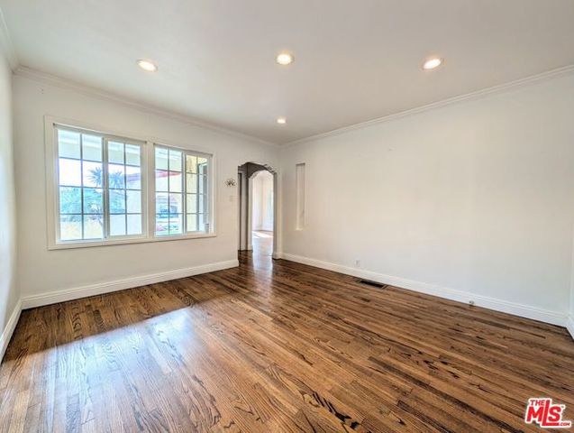 2905 W 83rd Street, Inglewood, CA 90305