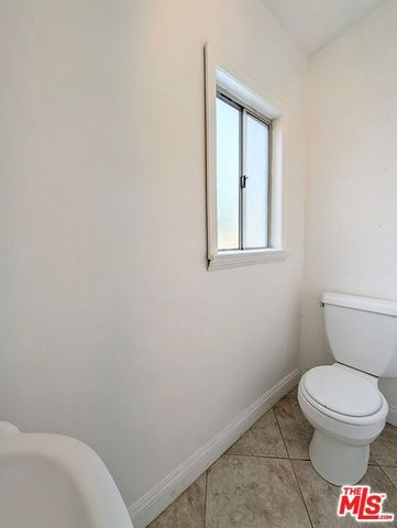 2905 W 83rd Street, Inglewood, CA 90305