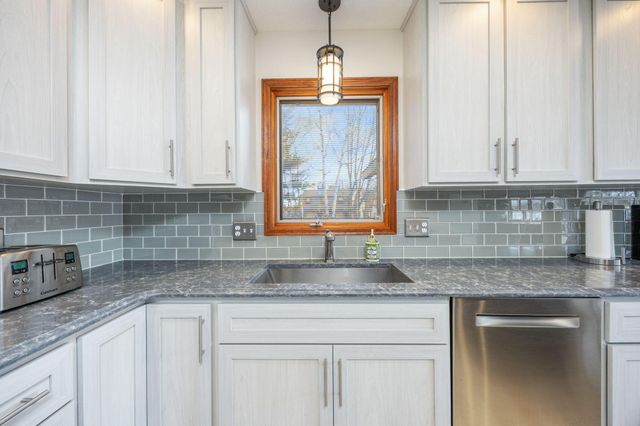 10845 E Royal Road, Morton Twp, MI 49346