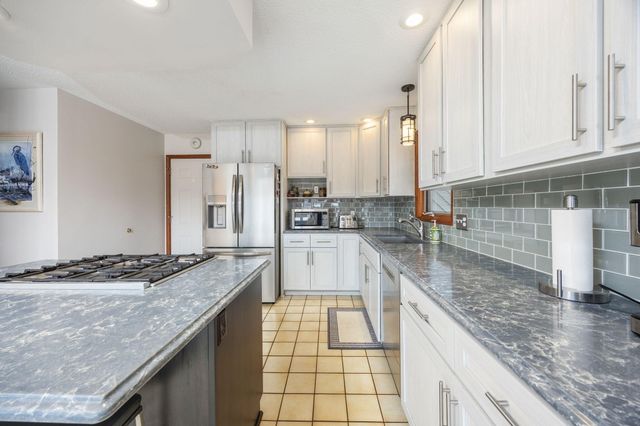 10845 E Royal Road, Morton Twp, MI 49346