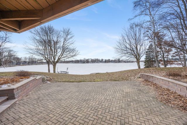 10845 E Royal Road, Morton Twp, MI 49346