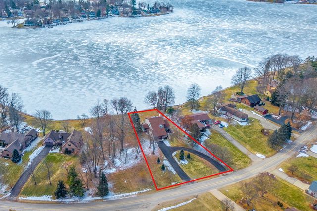 10845 E Royal Road, Morton Twp, MI 49346