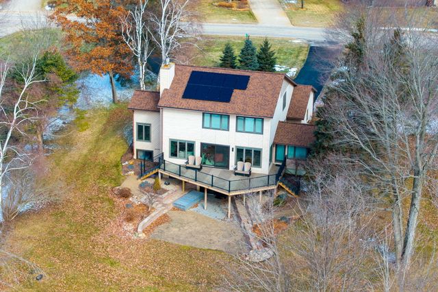 10845 E Royal Road, Morton Twp, MI 49346