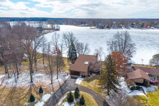 10845 E Royal Road, Morton Twp, MI 49346