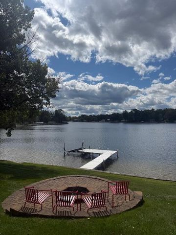 10845 E Royal Road, Morton Twp, MI 49346