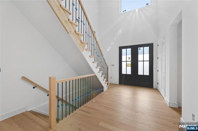 70 Carleton Terrace, Cresskill, NJ 07626