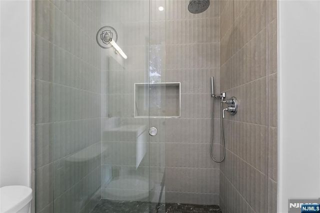 70 Carleton Terrace, Cresskill, NJ 07626