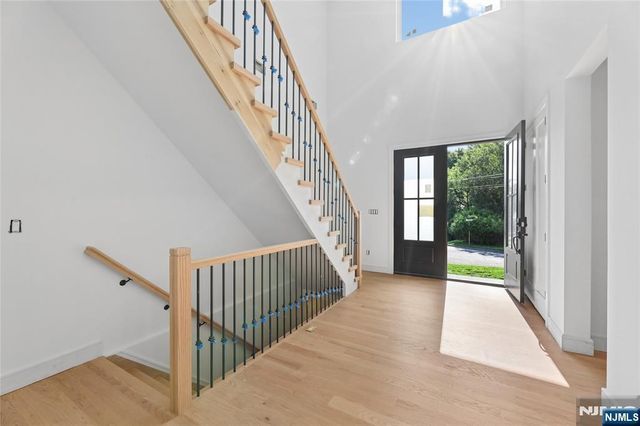 70 Carleton Terrace, Cresskill, NJ 07626