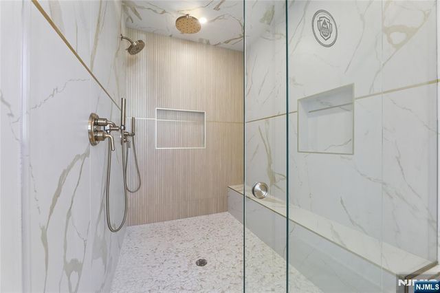70 Carleton Terrace, Cresskill, NJ 07626