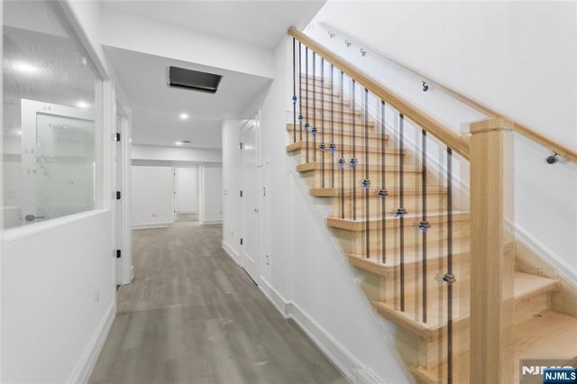 70 Carleton Terrace, Cresskill, NJ 07626