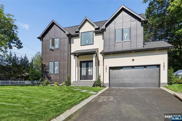 70 Carleton Terrace, Cresskill, NJ 07626