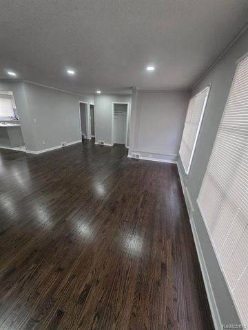 14354 Faust Avenue, Detroit, MI 48223