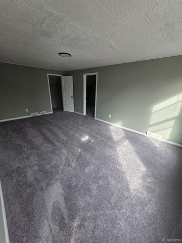 14354 Faust Avenue, Detroit, MI 48223