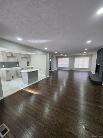 14354 Faust Avenue, Detroit, MI 48223