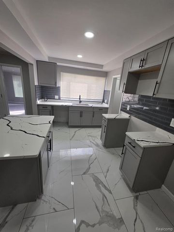 14354 Faust Avenue, Detroit, MI 48223