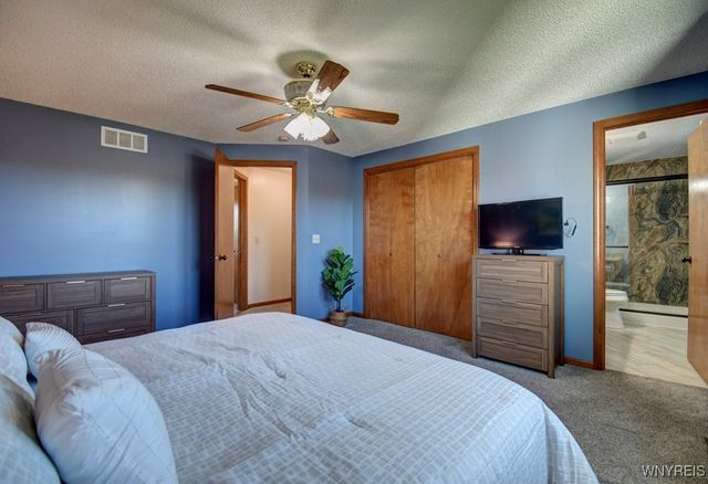 40 Michael Anthony Lane, Lancaster, NY 14043