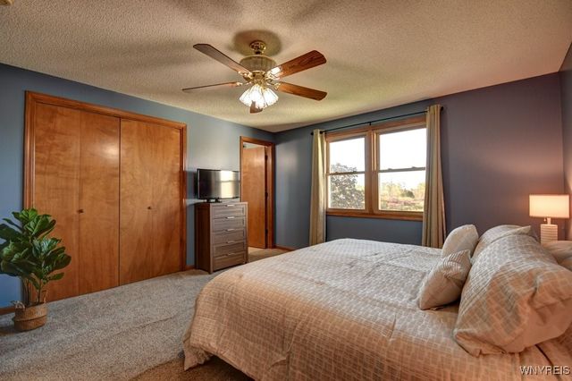 40 Michael Anthony Lane, Lancaster, NY 14043