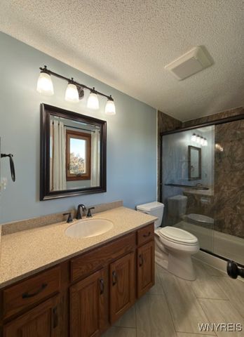 40 Michael Anthony Lane, Lancaster, NY 14043