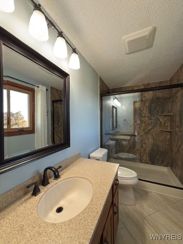 40 Michael Anthony Lane, Lancaster, NY 14043