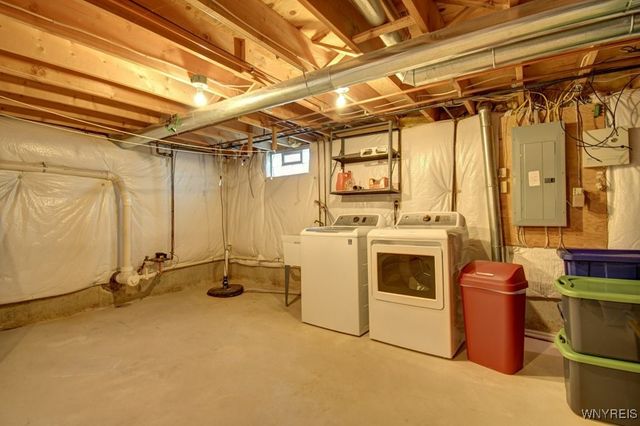 40 Michael Anthony Lane, Lancaster, NY 14043