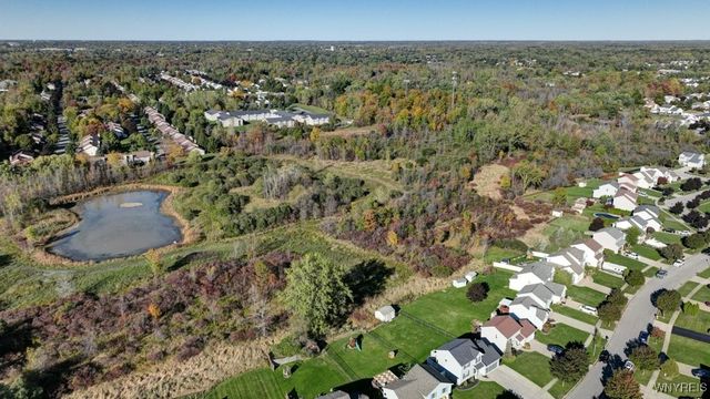 40 Michael Anthony Lane, Lancaster, NY 14043