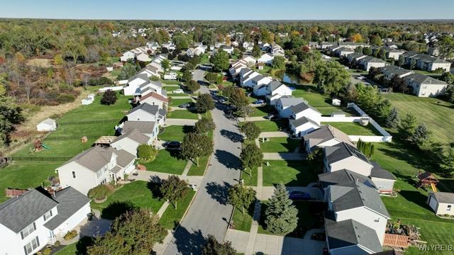 40 Michael Anthony Lane, Lancaster, NY 14043