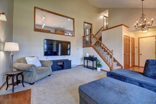 40 Michael Anthony Lane, Lancaster, NY 14043