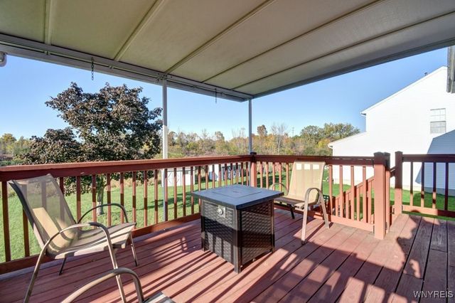 40 Michael Anthony Lane, Lancaster, NY 14043