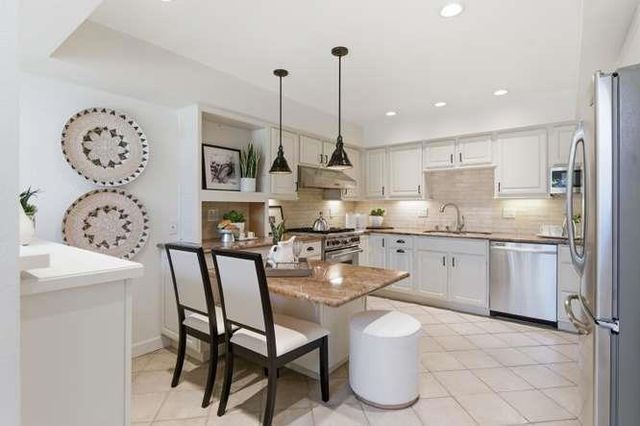 102 Calle Corta, Los Gatos, CA 95032