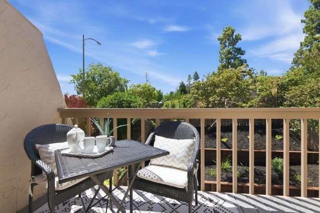 102 Calle Corta, Los Gatos, CA 95032