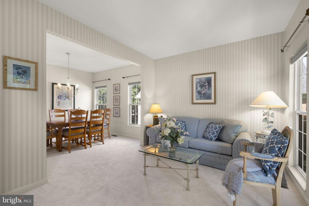 Image 2 of property listing at 18028 RED ROCKS DR, Germantown, MD 20874