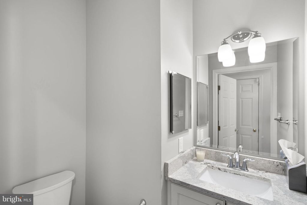 Image 15 of property listing at 18028 RED ROCKS DR, Germantown, MD 20874