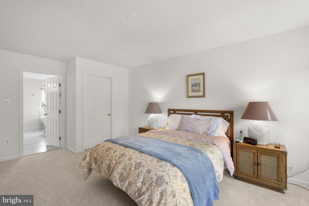 Image 18 of property listing at 18028 RED ROCKS DR, Germantown, MD 20874