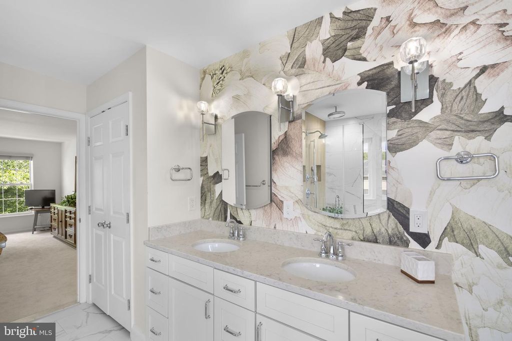 Image 22 of property listing at 18028 RED ROCKS DR, Germantown, MD 20874