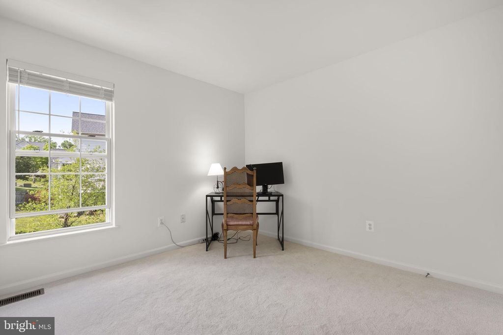 Image 23 of property listing at 18028 RED ROCKS DR, Germantown, MD 20874