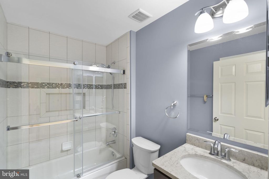 Image 26 of property listing at 18028 RED ROCKS DR, Germantown, MD 20874